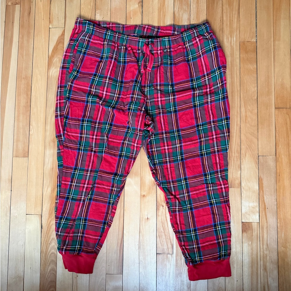 Old Navy Red and Green Plaid Pajama Pants size XL